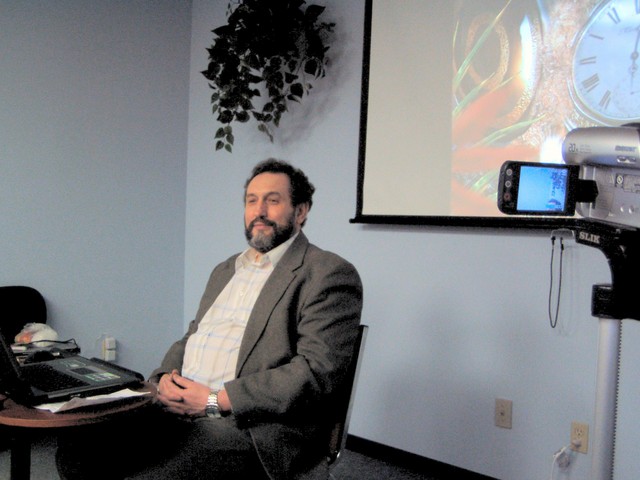 Dr. Temnikov lectured in Toronto CA. Dec.2006. Short break.
